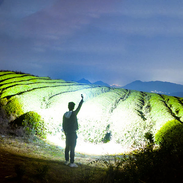 Pro Titanium 4 En 1 Linterna Ultra Power Listo Para La Entrega